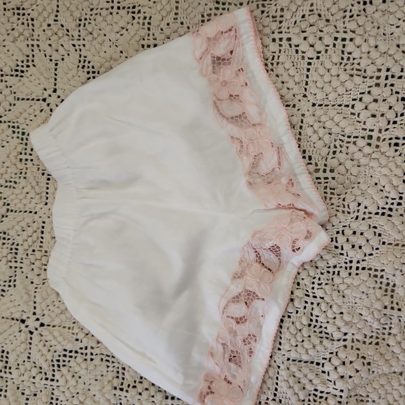 Chasing Unicorns Over the Border linen shorts xs - Picture 6 of 6